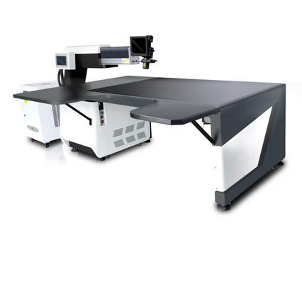 Table de travail de la machine de soudage au laser à chaîne de tracé unique 2440*1780mm