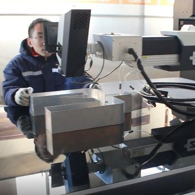 E500 Machine automatique de soudage au laser pour la fabrication de panneaux publicitaires galvanisés