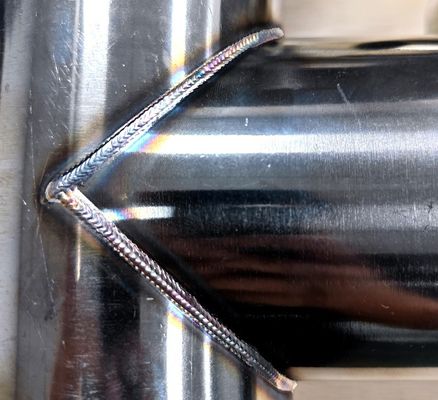 Machine de soudage laser à fibre de main RAYCUS pour tuyaux en tôle d'aluminium en acier inoxydable