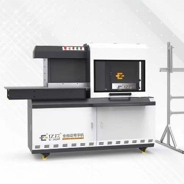 Ejon W40 3D, machine à plier des lettres pour affichage extérieur sur mesure