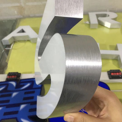 ET20C Le meilleur choix pour la flexion de lettres CNC V Flange et Notch Channel dans la fabrication de panneaux