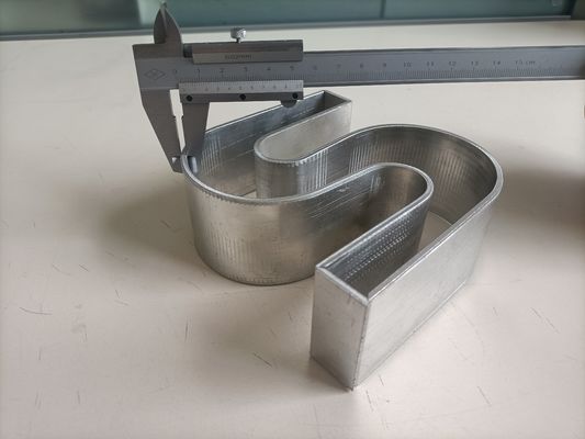 Machine à plier des lettres à profilés en aluminium CNC pour la publicité de panneaux extérieurs sur mesure