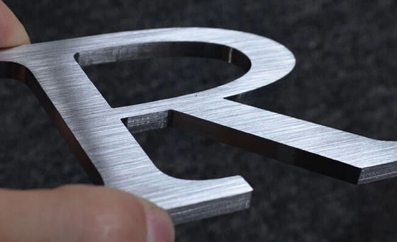 Y13L Machine de pliage de plaques d'aluminium personnalisée avec fonction d'alimentation et de fente automatiques