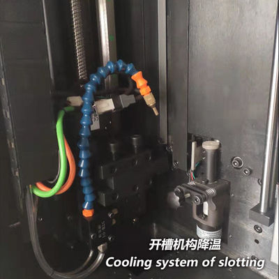 Machine de pliage de lettres pour affichage de lettres carrées