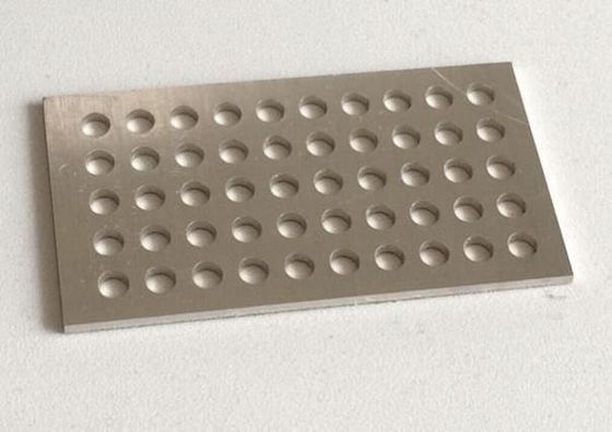 Faible coût d'entretien 1500w 3000w Cnc Raycus 3015 coupeuse laser à feuille pour la découpe de métal