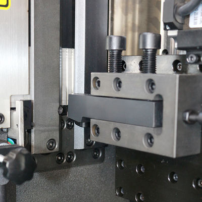 La fabrication de panneaux facilité avec la machine de pliage de lettres de panneaux en néon extérieur Y13L