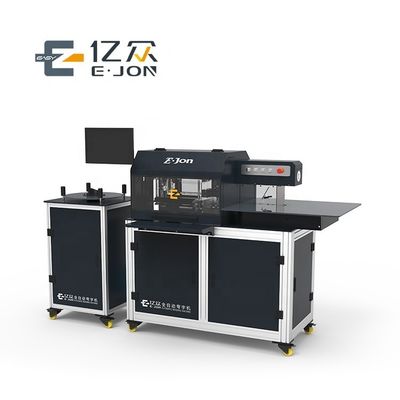Testeur automatique de panneaux métalliques en acier au carbone pour le processus de fabrication de panneaux au néon de la rue à LED